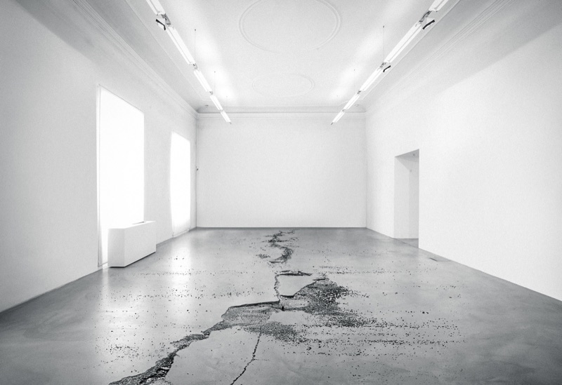 Bursting floor, 2013